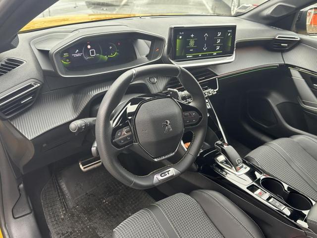 Peugeot 208 image 3