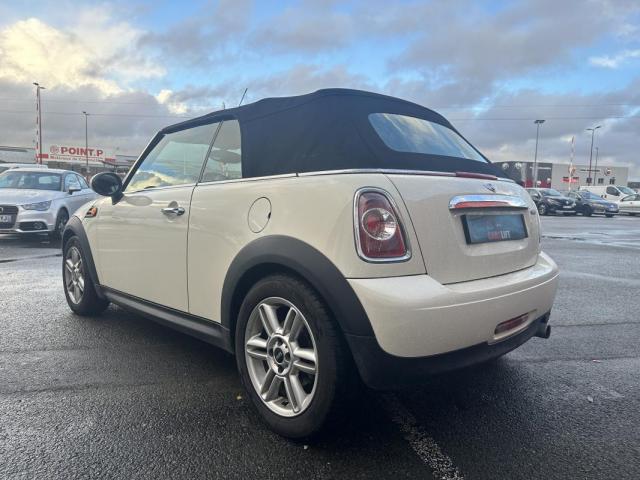 Mini Cabrio image 3