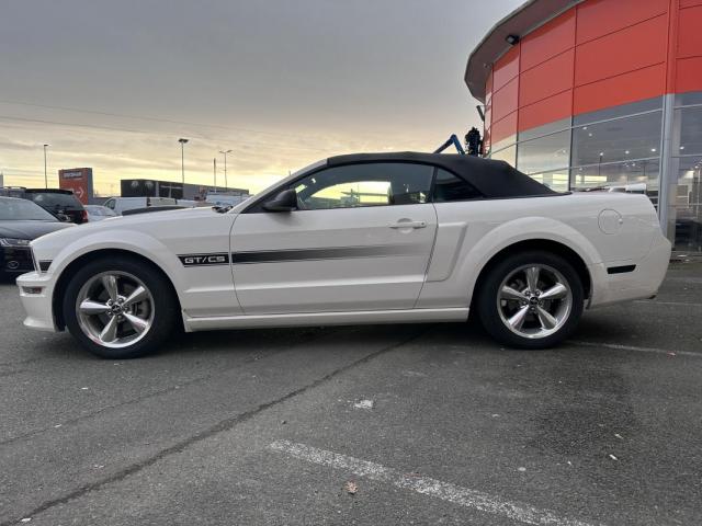 Mustang Convertible image 7