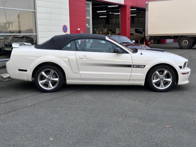 Mustang Convertible image 6