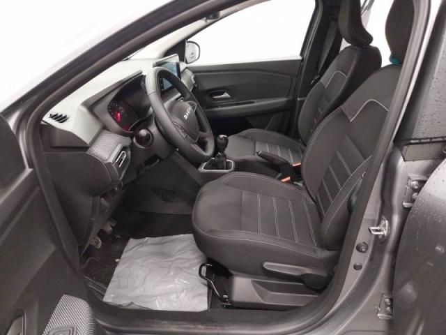 Dacia Sandero image 2