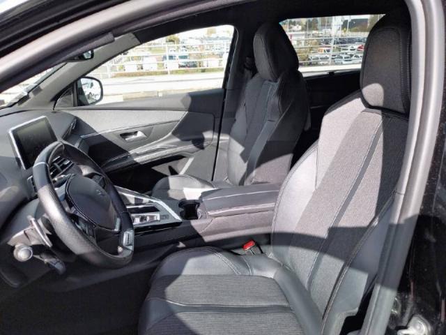 Peugeot 5008 image 1