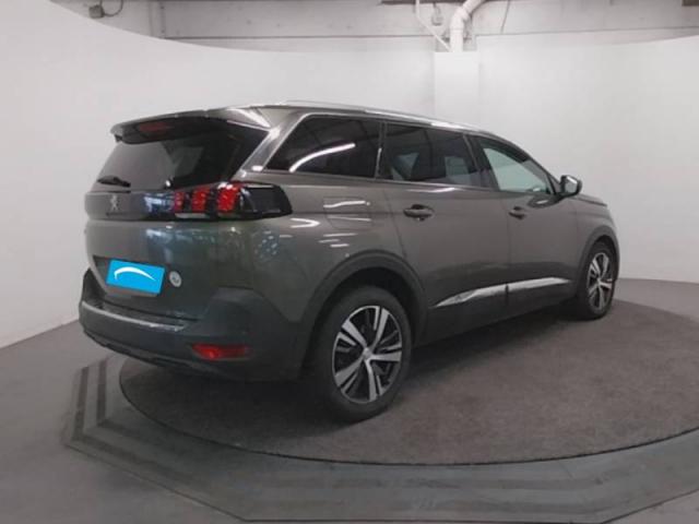 Peugeot 5008 image 2