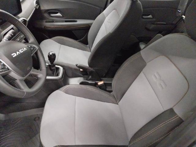Dacia Sandero image 8