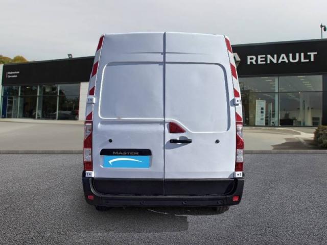 Renault Master image 2