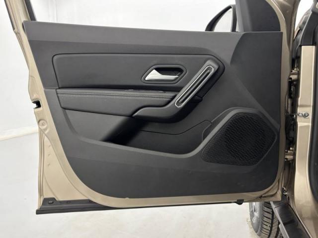 Dacia Duster image 1