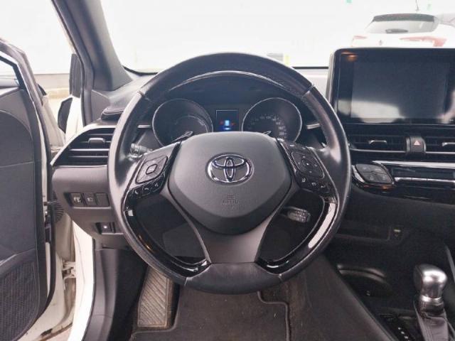 Toyota C-Hr image 9