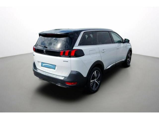 Peugeot 5008 image 1