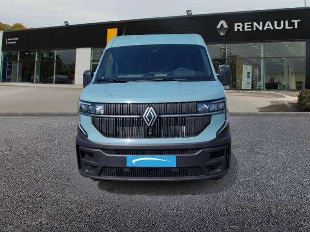 Renault Master image 2