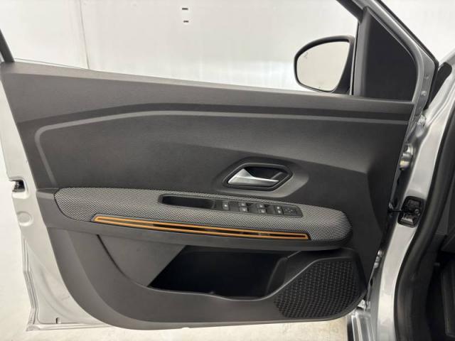 Dacia Sandero image 1