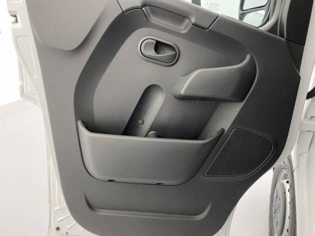 Renault Master image 1