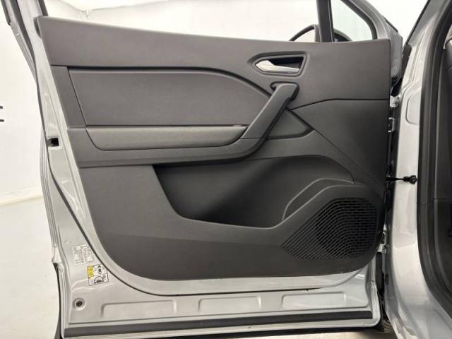 Renault Captur image 1