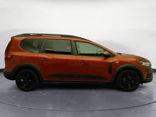 Dacia Jogger image 1