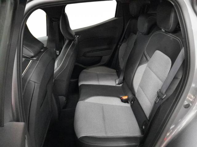 Renault Clio image 2