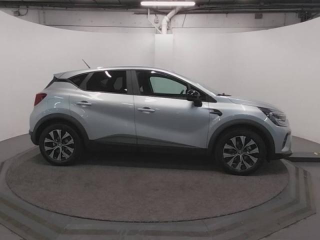 Renault Captur image 2