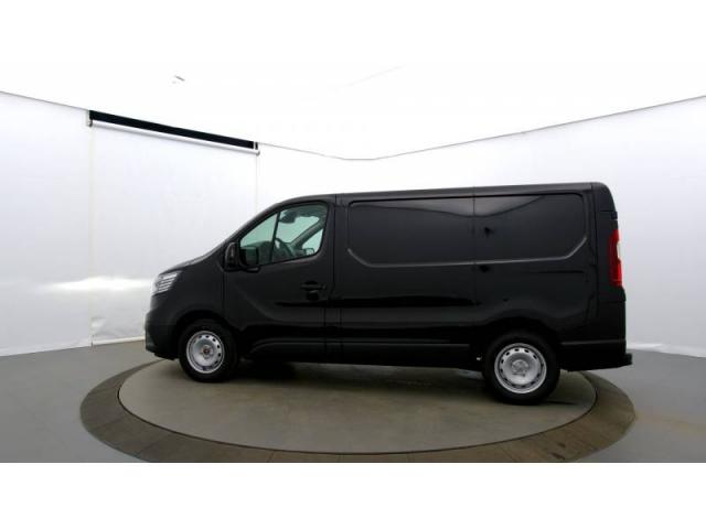 Renault Trafic image 2