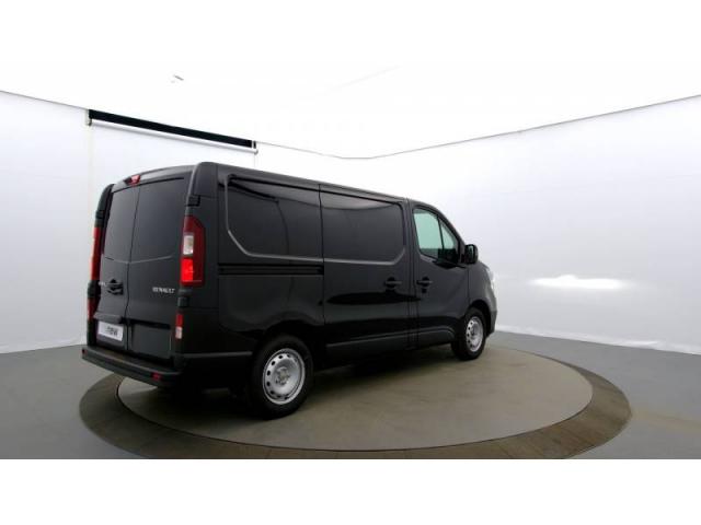 Renault Trafic image 1