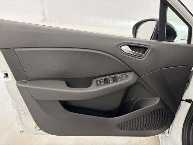 Renault Clio image 9