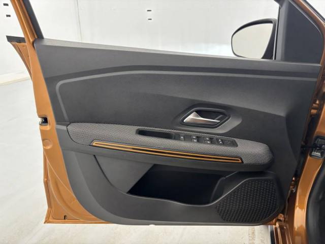 Dacia Sandero image 1