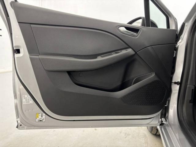 Renault Clio image 9