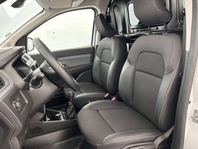 Renault Express image 9