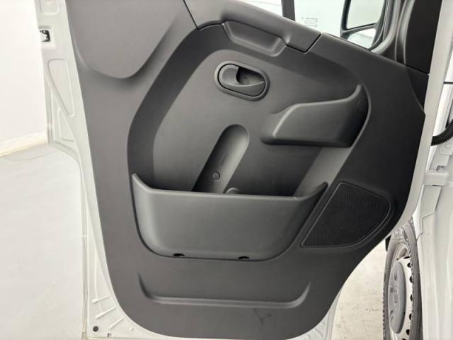 Renault Master image 6