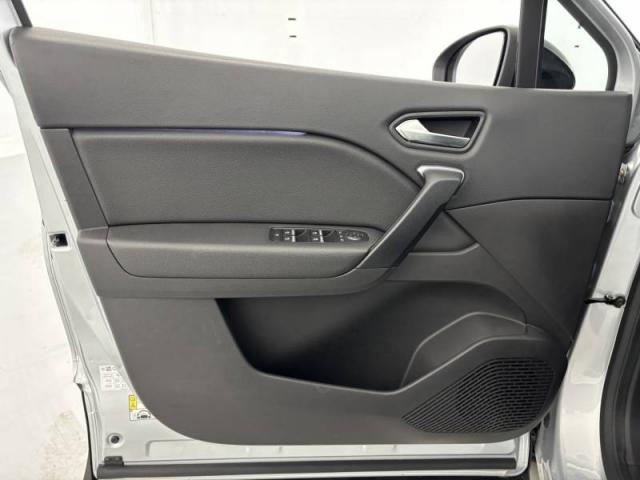 Renault Captur image 1