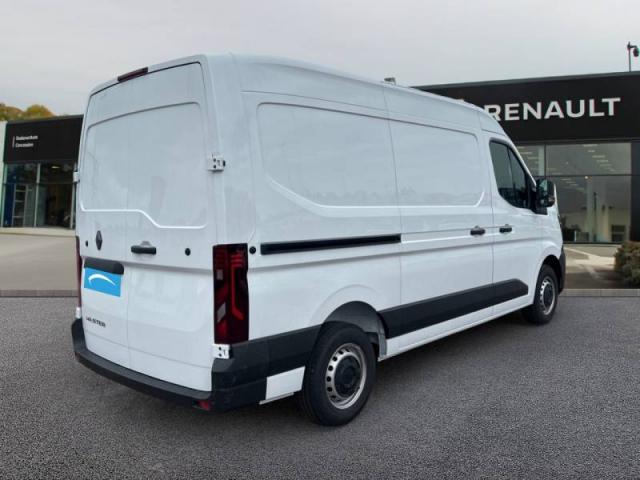 Renault Master image 2
