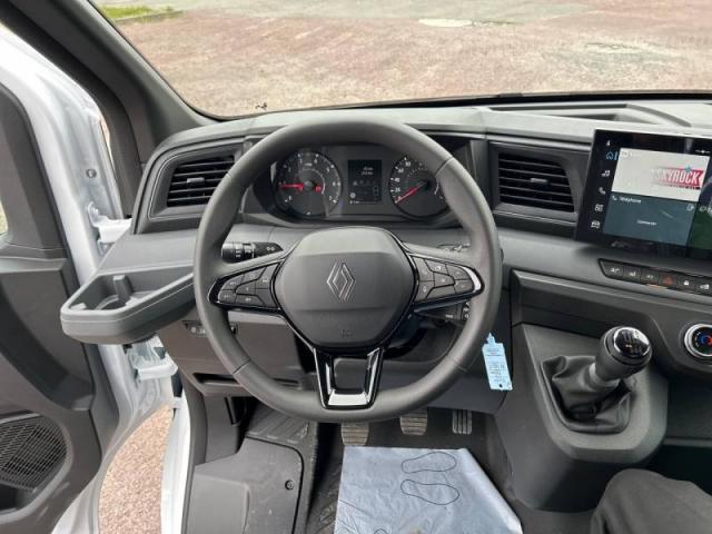 Renault Master image 1