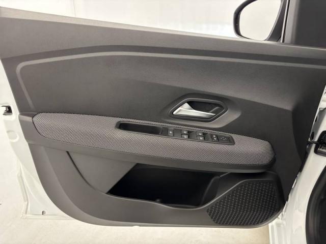 Dacia Sandero image 1