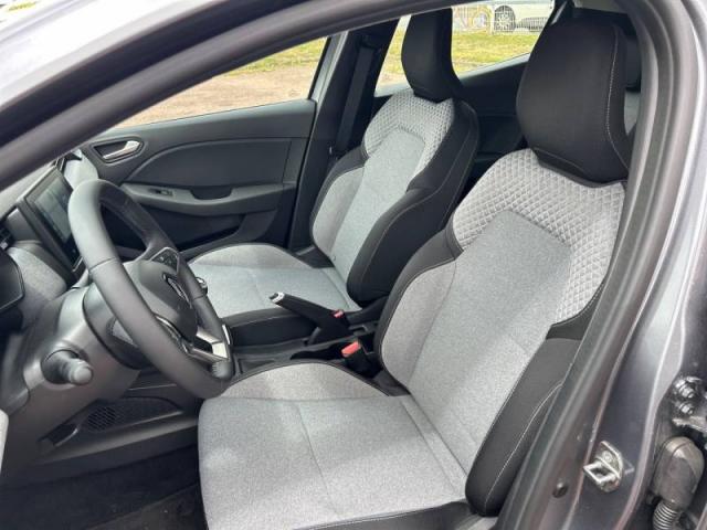 Renault Clio image 8