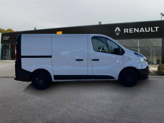 Renault Trafic image 2