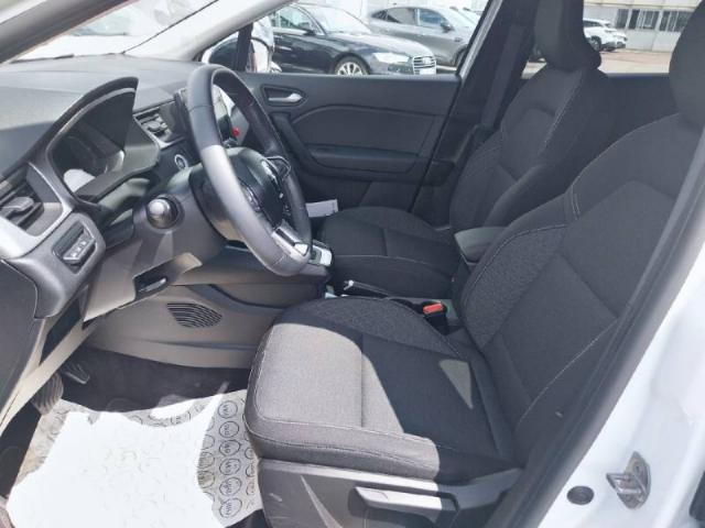 Renault Captur image 2