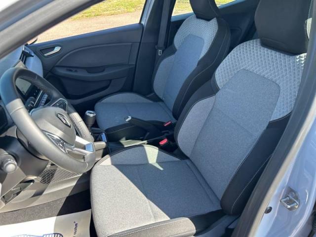 Renault Clio image 8