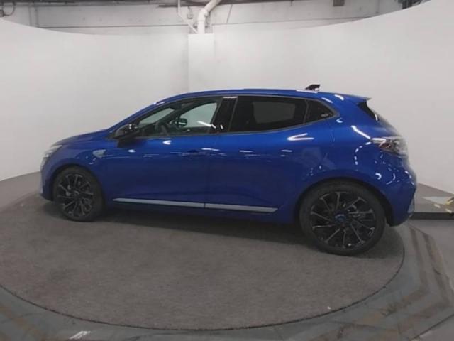 Renault Clio image 2