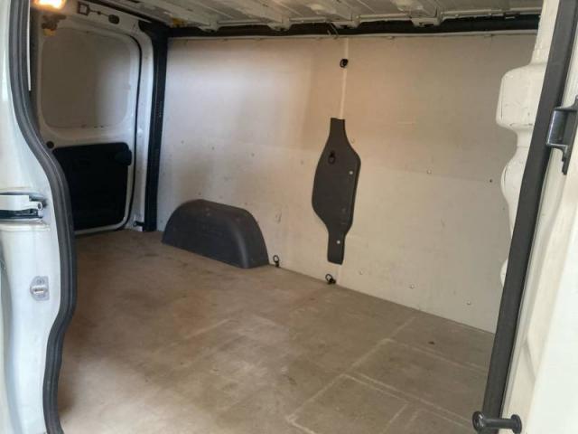 Renault Trafic image 8