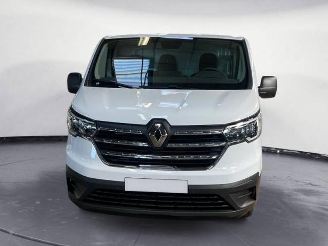 Renault Trafic image 2