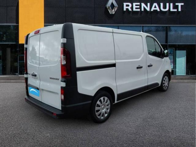Renault Trafic image 2