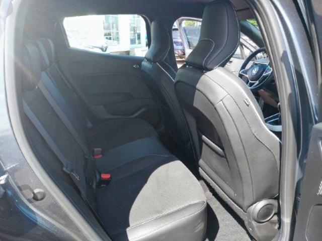 Renault Captur image 8