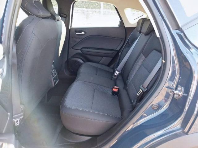 Renault Captur image 2
