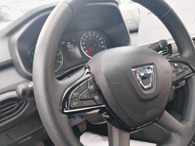 Dacia Sandero image 2