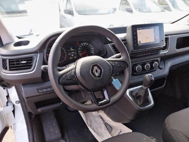 Renault Trafic image 9