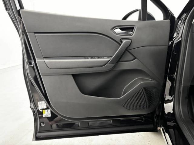 Renault Captur image 1