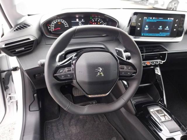 Peugeot 208 image 8
