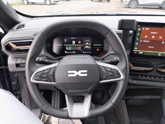 Dacia Duster image 1