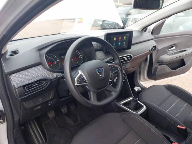 Dacia Jogger image 1