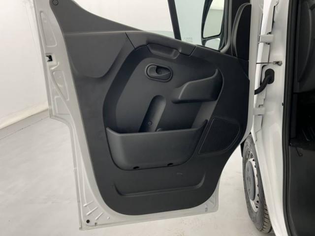 Renault Master image 1