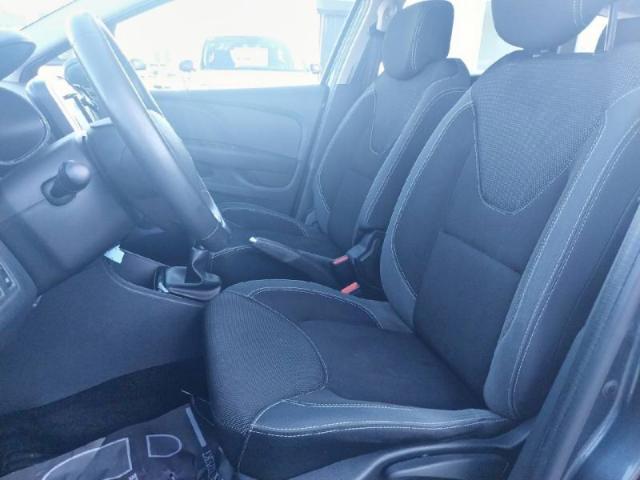 Renault Clio image 9