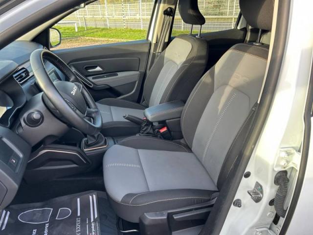 Dacia Duster image 1
