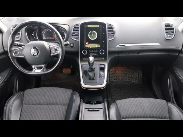 Renault Grand Scénic image 1
